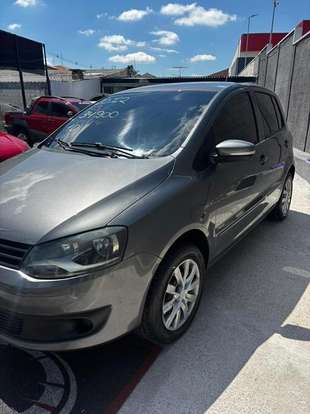 VOLKSWAGEN-FOX-2011