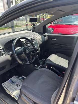 VOLKSWAGEN-FOX-2011