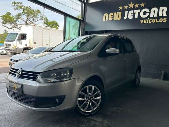 VOLKSWAGEN-FOX-2014