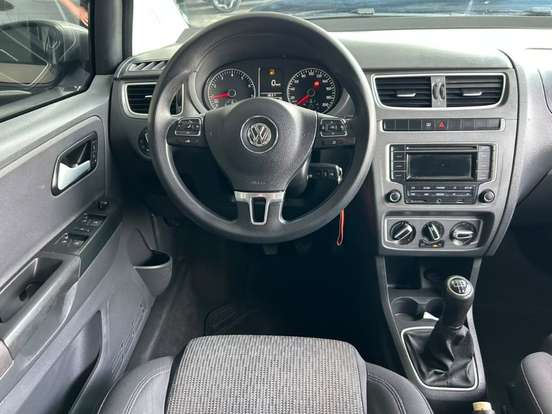 VOLKSWAGEN-FOX-1.0 MI 8V FLEX 4P MANUAL VOLKSWAGEN-FOX-2014