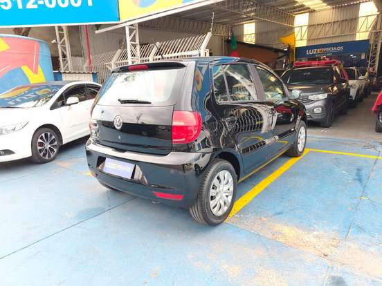 VOLKSWAGEN-FOX-2013
