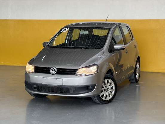 VOLKSWAGEN-FOX-2012