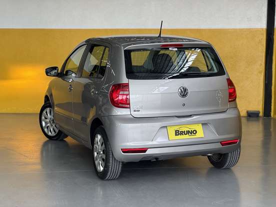 VOLKSWAGEN-FOX-1.0 MI 8V FLEX 4P MANUAL VOLKSWAGEN-FOX-2012