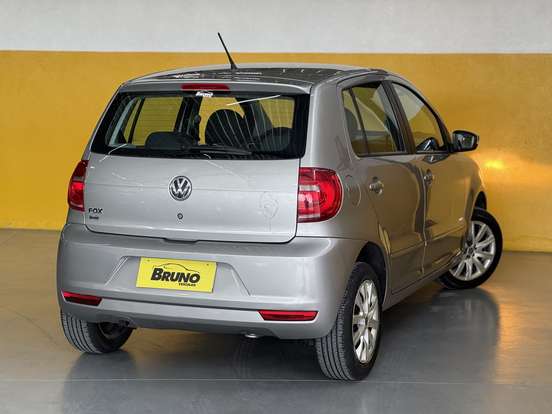 VOLKSWAGEN-FOX-1.0 MI 8V FLEX 4P MANUAL VOLKSWAGEN-FOX-2012