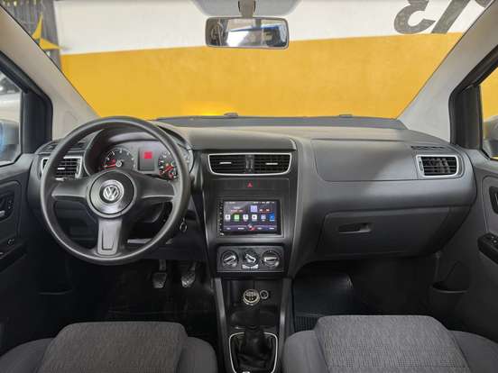 VOLKSWAGEN-FOX-2012