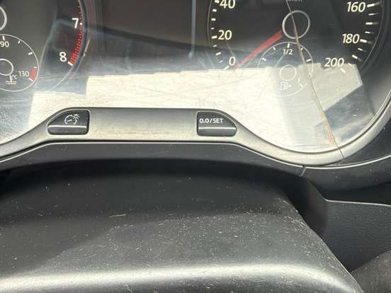 VOLKSWAGEN-FOX-1.0 MI 8V FLEX 4P MANUAL VOLKSWAGEN-FOX-2012