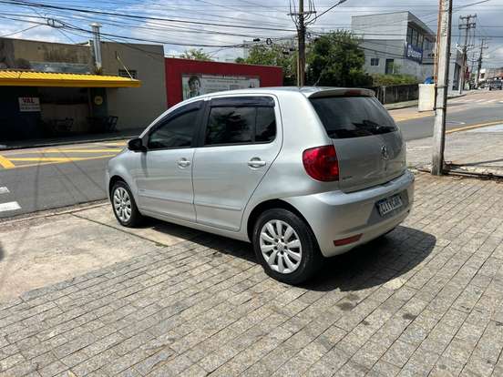 VOLKSWAGEN-FOX-1.0 MI 8V FLEX 4P MANUAL VOLKSWAGEN-FOX-2013