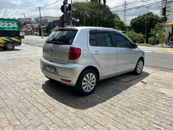 VOLKSWAGEN-FOX-1.0 MI 8V FLEX 4P MANUAL VOLKSWAGEN-FOX-2013
