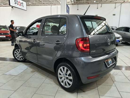VOLKSWAGEN-FOX-2010