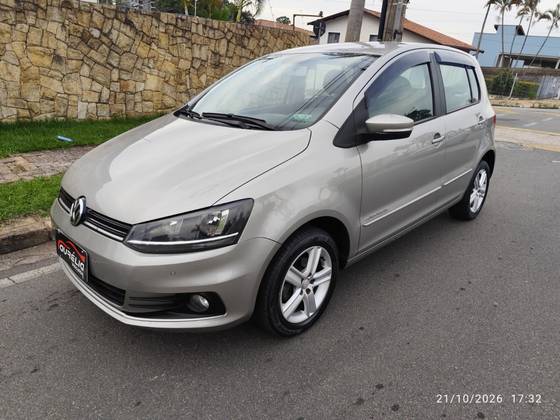 VOLKSWAGEN FOX 1.0 MI COMFORTLINE 8V FLEX 4P MANUAL
