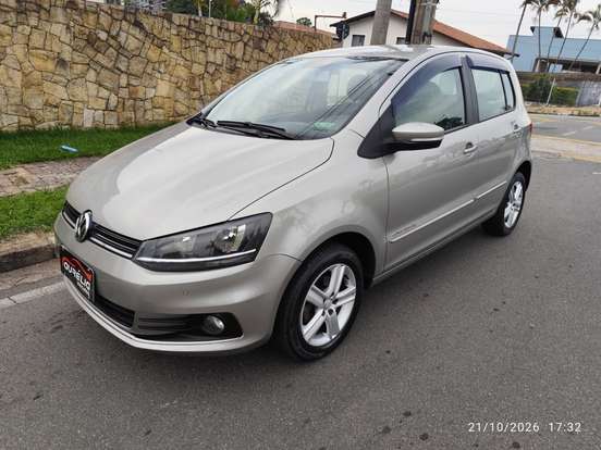 VOLKSWAGEN-FOX-1.0 MI COMFORTLINE 8V FLEX 4P MANUAL VOLKSWAGEN-FOX-2014