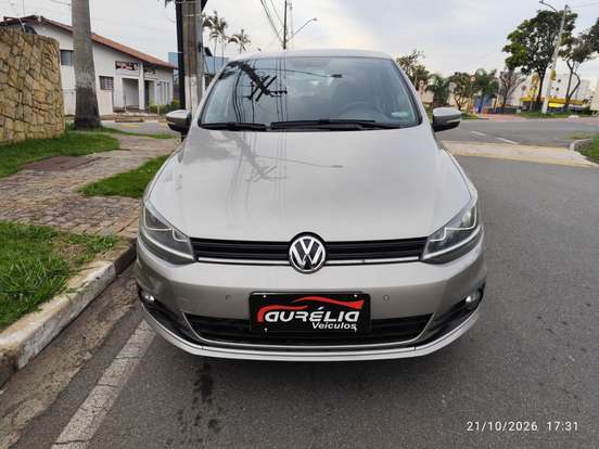 VOLKSWAGEN-FOX-1.0 MI COMFORTLINE 8V FLEX 4P MANUAL VOLKSWAGEN-FOX-2014