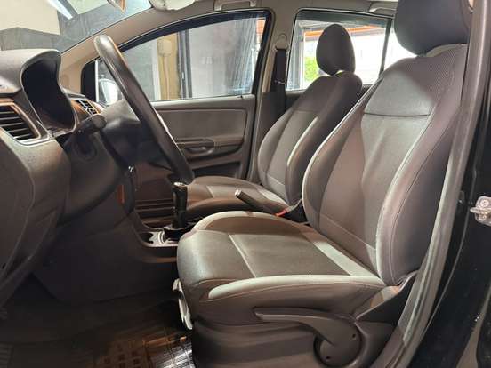 VOLKSWAGEN-FOX-2009