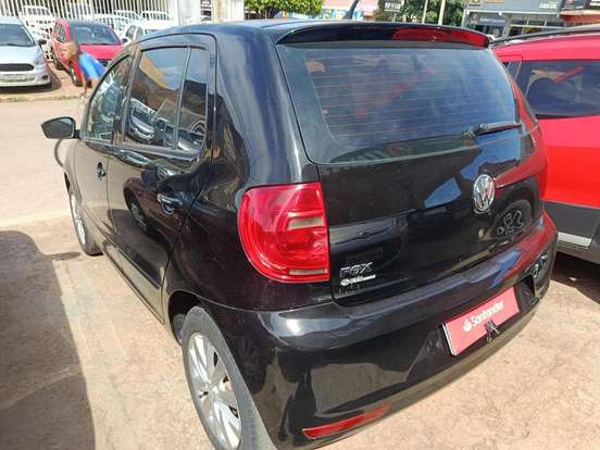 VOLKSWAGEN-FOX-2012