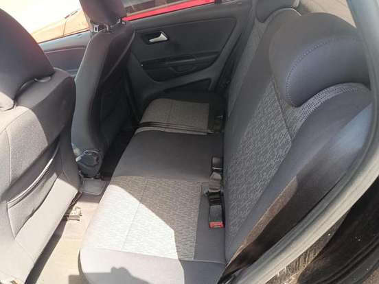 VOLKSWAGEN-FOX-2012