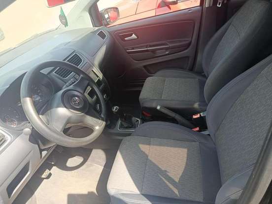 VOLKSWAGEN-FOX-2012