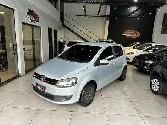VOLKSWAGEN-FOX-2012