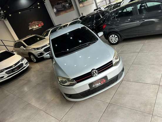 VOLKSWAGEN-FOX-2012