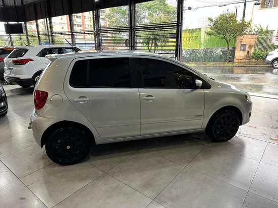 VOLKSWAGEN-FOX-1.0 MI TREND 8V FLEX 4P MANUAL VOLKSWAGEN-FOX-2012
