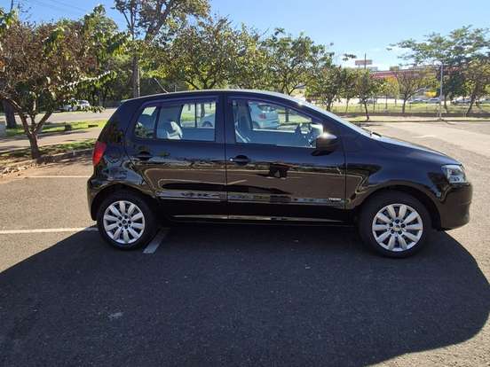 VOLKSWAGEN-FOX-1.0 MI TREND 8V FLEX 4P MANUAL VOLKSWAGEN-FOX-2010