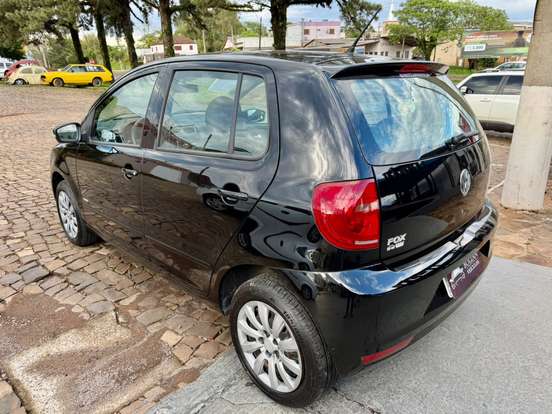 VOLKSWAGEN-FOX-2010