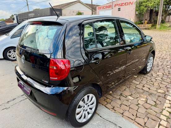 VOLKSWAGEN-FOX-1.0 MI TREND 8V FLEX 4P MANUAL VOLKSWAGEN-FOX-2010