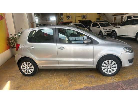 VOLKSWAGEN-FOX-2012