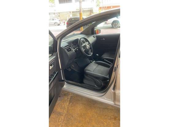 VOLKSWAGEN-FOX-1.0 MI TREND 8V FLEX 4P MANUAL VOLKSWAGEN-FOX-2012