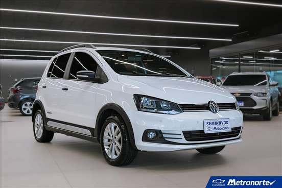 VOLKSWAGEN-FOX-2017
