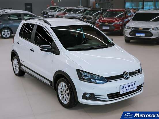VOLKSWAGEN-FOX-1.0 MPI TRACK 12V FLEX 4P MANUAL VOLKSWAGEN-FOX-2017