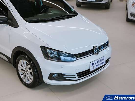 VOLKSWAGEN-FOX-1.0 MPI TRACK 12V FLEX 4P MANUAL VOLKSWAGEN-FOX-2017