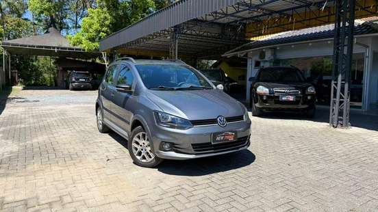 VOLKSWAGEN-FOX-1.0 MPI TRACK 12V FLEX 4P MANUAL VOLKSWAGEN-FOX-2017