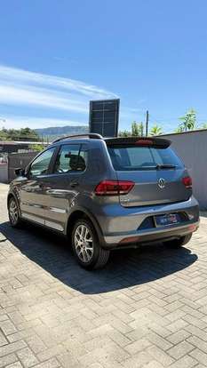 VOLKSWAGEN-FOX-1.0 MPI TRACK 12V FLEX 4P MANUAL VOLKSWAGEN-FOX-2017