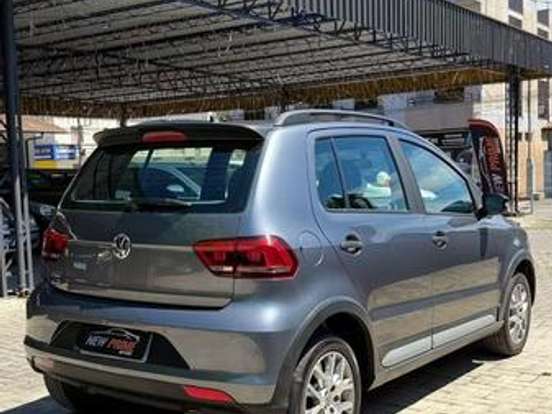 VOLKSWAGEN-FOX-1.0 MPI TRACK 12V FLEX 4P MANUAL VOLKSWAGEN-FOX-2017