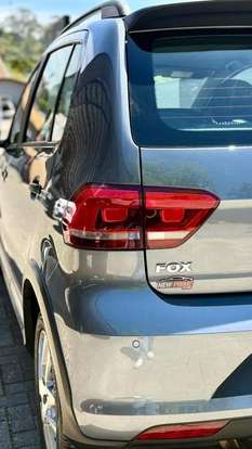 VOLKSWAGEN-FOX-2017