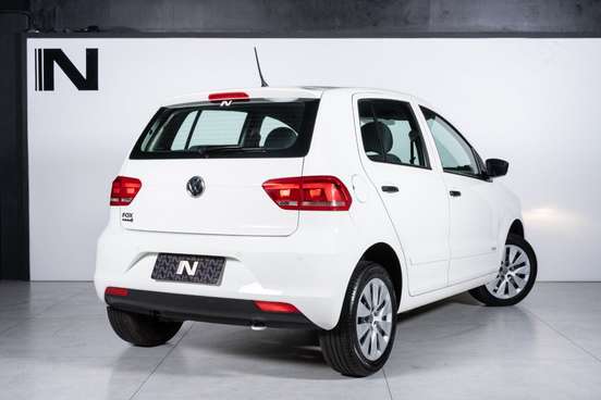 VOLKSWAGEN-FOX-2016