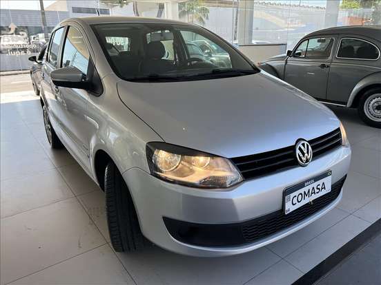 VOLKSWAGEN-FOX-2012
