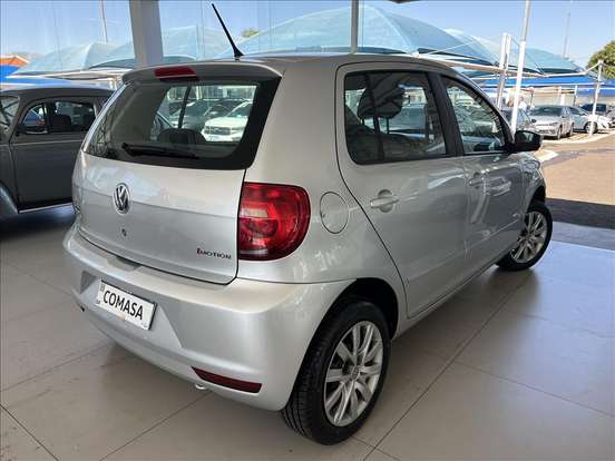 VOLKSWAGEN-FOX-2012