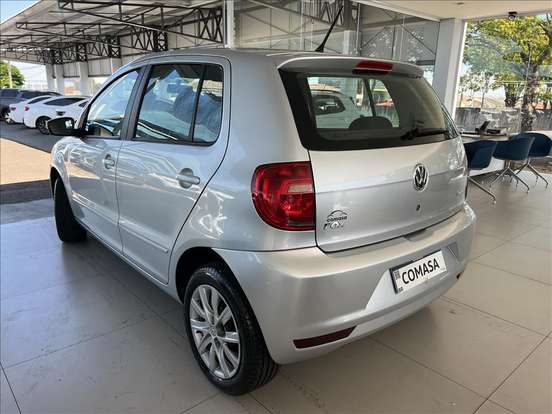 VOLKSWAGEN-FOX-1.6 MI 8V FLEX 4P AUTOMATIZADO VOLKSWAGEN-FOX-2012
