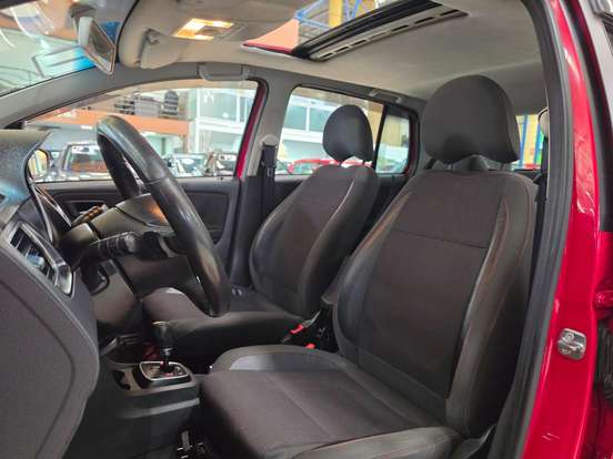 VOLKSWAGEN-FOX-2010