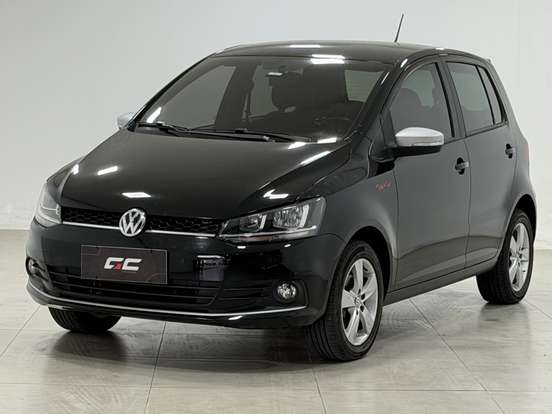 VOLKSWAGEN-FOX-2015