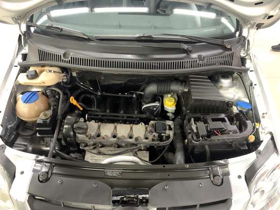 VOLKSWAGEN-FOX-2009