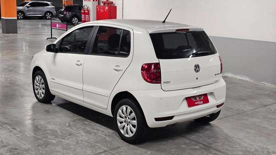 VOLKSWAGEN-FOX-2014