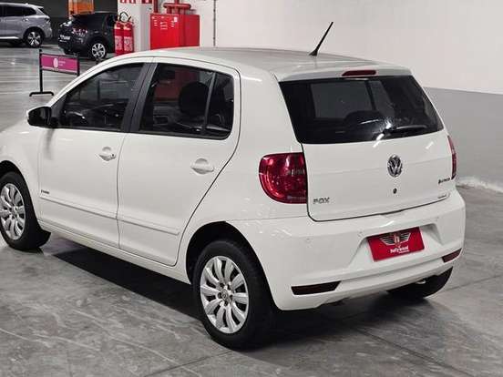 VOLKSWAGEN-FOX-1.6 MI SELEÇÃO 8V FLEX 4P AUTOMATIZADO VOLKSWAGEN-FOX-2014