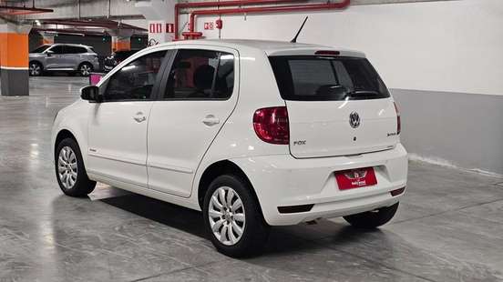 VOLKSWAGEN-FOX-2014