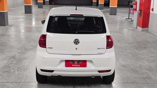 VOLKSWAGEN-FOX-2014