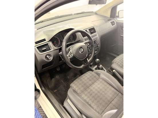 VOLKSWAGEN-FOX-1.6 MSI COMFORTLINE 8V FLEX 4P MANUAL VOLKSWAGEN-FOX-2015