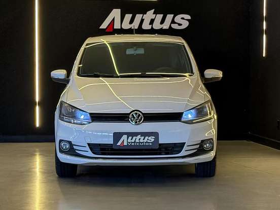 VOLKSWAGEN-FOX-1.6 MSI COMFORTLINE 8V FLEX 4P MANUAL VOLKSWAGEN-FOX-2015