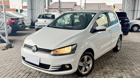 VOLKSWAGEN-FOX-2018