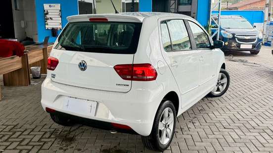 VOLKSWAGEN-FOX-2018